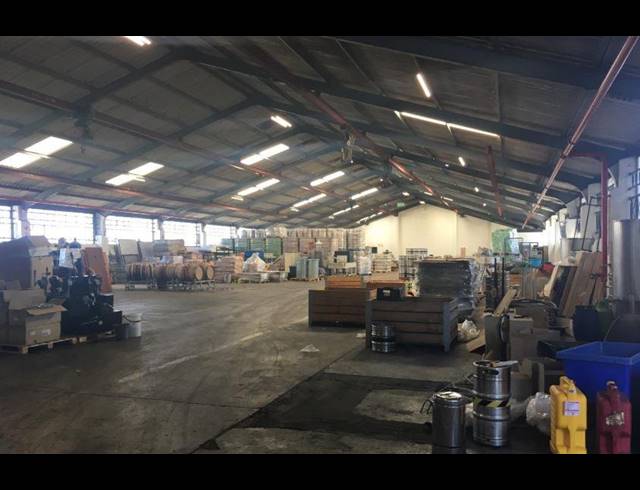 1,822M² WAREHOUSE RENTED IN EPPING INDUSTRIAL